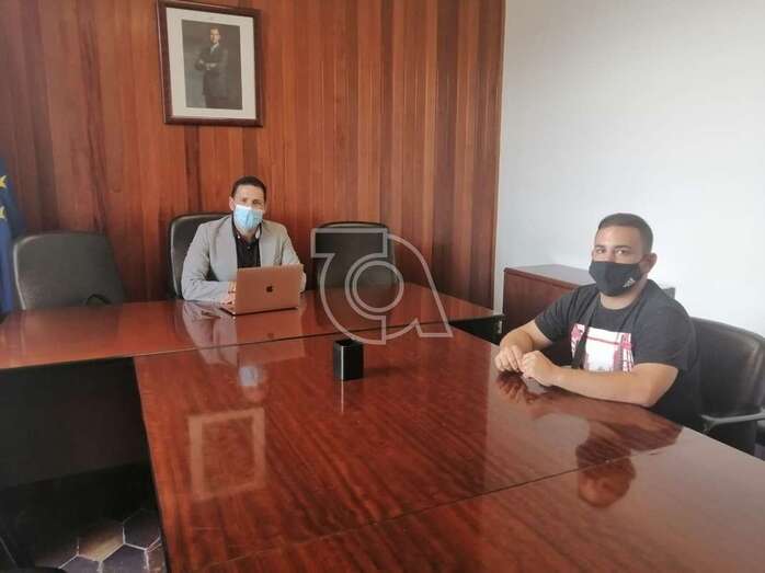 El cocinero Jazael Quevedo mantuvo esta mañana una reunión con el alcalde/TA.